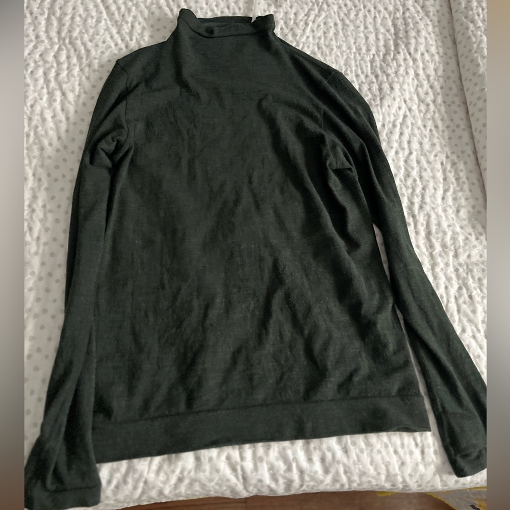 Athleta green Remarkawool large top